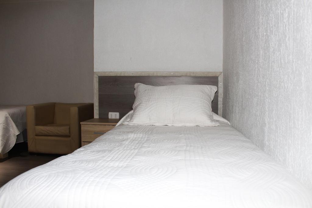 Residencial Victoria Said Hotel Linares Luaran gambar